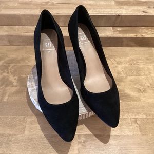 GAP True Black Faux Suede Heels - New!